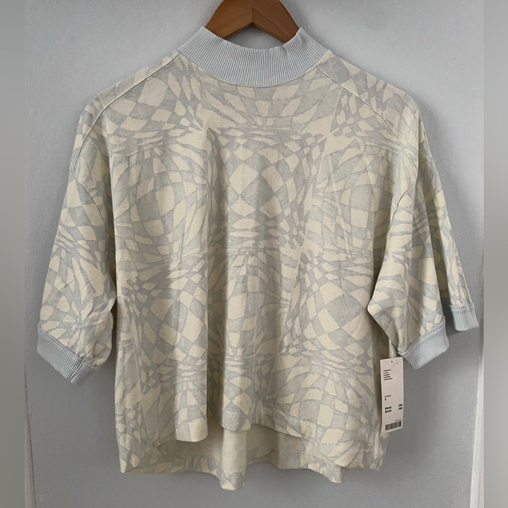 Baby blue shirt with psychedelic 90s icy pattern NWT